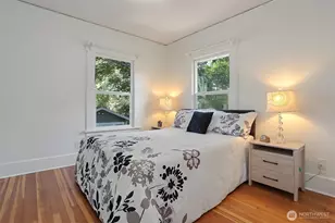 322 N 81st St, Seattle, WA 98103 - Photo 17