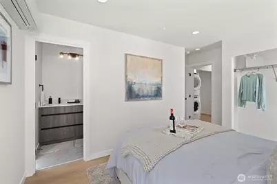 3116 Queen Anne Avenue N, Seattle, WA 98119 - Photo 3