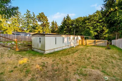 590 Ocean View Drive, Oak Harbor, WA 98277 - Photo 1