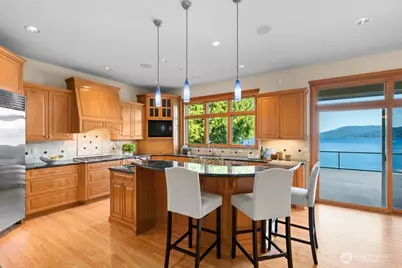 454 W Lake Sammamish Parkway NE, Bellevue, WA 98008 - Photo 5