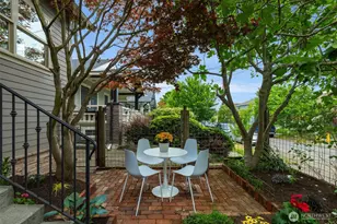 525 27th Ave, Seattle, WA 98122 - Photo 3