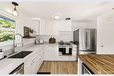 8432 S 121st Street, Seattle, WA 98178 - Photo 5