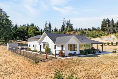 2115 Chinook Ridge Lane, Oak Harbor, WA 98277 - Photo 3