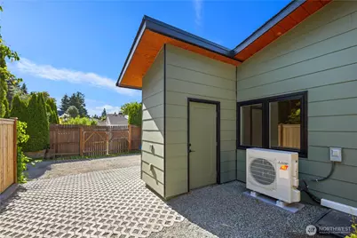 8623 30th Avenue SW, Seattle, WA 98126 - Photo 11