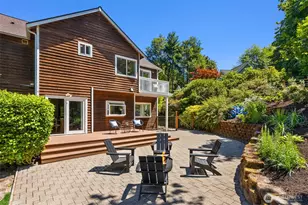 633 Klickitat Pl NE, Bainbridge Island, WA 98110 - Photo 17