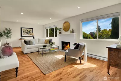 2353 Federal Avenue E, Seattle, WA 98102 - Photo 3