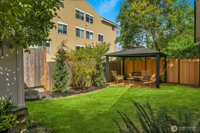 2353 Federal Avenue E, Seattle, WA 98102 - Photo 17