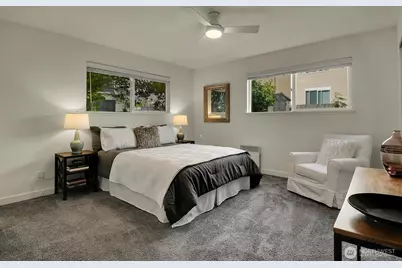 2353 Federal Avenue E, Seattle, WA 98102 - Photo 15