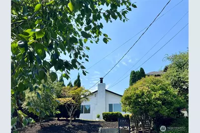 2353 Federal Avenue E, Seattle, WA 98102 - Photo 1