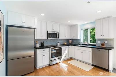 8504 29th Avenue NW, Seattle, WA 98117 - Photo 9