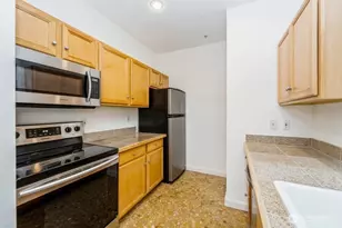2414 1st Ave, Seattle, WA 98121 - Photo 3