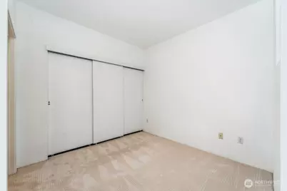 2414 1st Avenue #402, Seattle, WA 98121 - Photo 5