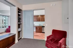 910 Lenora St, Seattle, WA 98121 - Photo 19