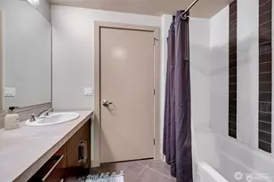 910 Lenora St, Seattle, WA 98121 - Photo 21