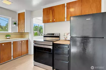 3909 SW Stevens Street, Seattle, WA 98116 - Photo 9