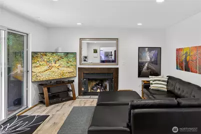 21313 NE 10th Place, Sammamish, WA 98074 - Photo 19