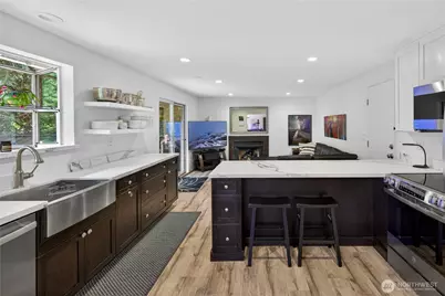 21313 NE 10th Place, Sammamish, WA 98074 - Photo 17