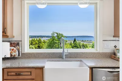 1950 Hillvista Place, Freeland, WA 98249 - Photo 9