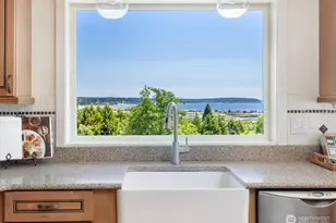 1950 Hillvista Pl, Freeland, WA 98249 - Photo 9
