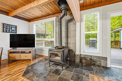 7104 Rainier Way, Glacier, WA 98244 - Photo 13