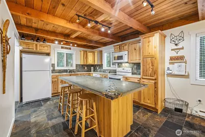 7104 Rainier Way, Glacier, WA 98244 - Photo 5