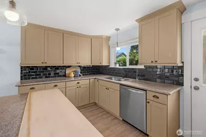 1216 118th Place SE, Everett, WA 98208 - Photo 9