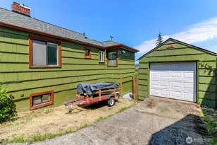 10082 Des Moines Memorial Dr S, Seattle, WA 98168 - Photo 5