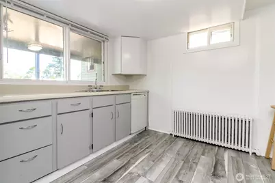 10082 Des Moines Memorial Drive S, Seattle, WA 98168 - Photo 31