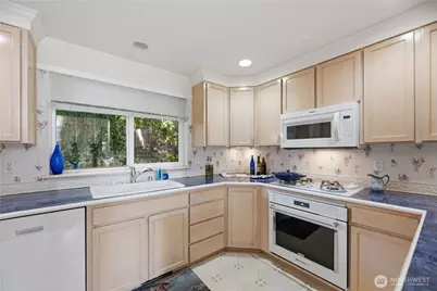 8221 53rd Avenue W #55, Mukilteo, WA 98275 - Photo 9