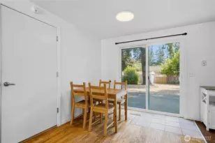 1344 NE 164th Pl, Bellevue, WA 98008 - Photo 11