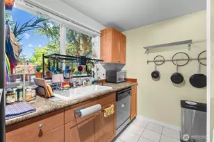 14002 NE 181st Pl, Woodinville, WA 98072 - Photo 15