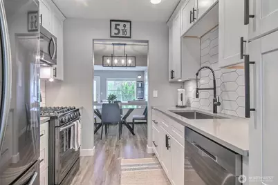 175 1st Place NW #112, Issaquah, WA 98027 - Photo 9