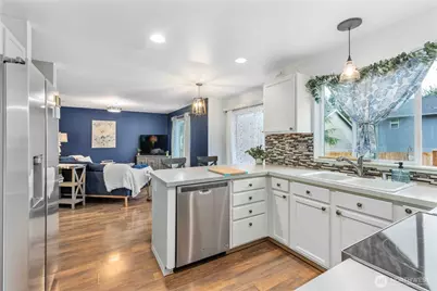 5776 Gateway Lane NE, Bremerton, WA 98311 - Photo 7