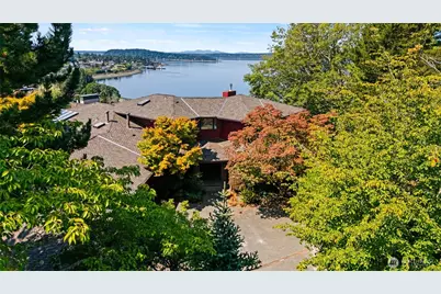 30 Silver Beach Drive, Steilacoom, WA 98388 - Photo 1