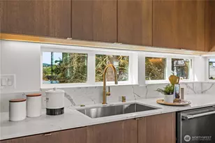2456 55th Ave SW, Seattle, WA 98116 - Photo 3