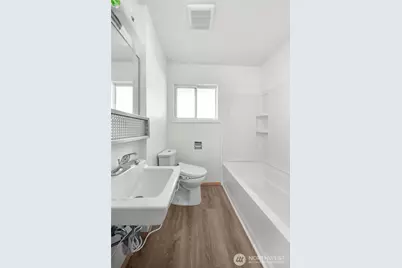 404 Eleventh Street, Raymond, WA 98577 - Photo 15