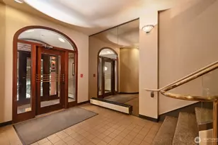 2700 4th Ave, Seattle, WA 98121 - Photo 5