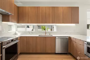 2454 55th Ave SW, Seattle, WA 98116 - Photo 7