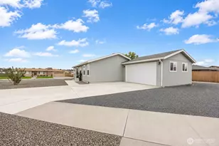 906 S C St, Moses Lake, WA 98837 - Photo 5