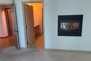 2033 2nd Ave, Seattle, WA 98121 - Photo 29