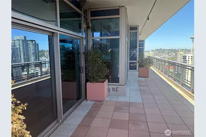 2033 2nd Avenue #2302, Seattle, WA 98121 - Photo 17