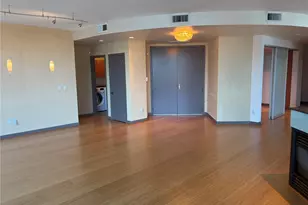 2033 2nd Ave, Seattle, WA 98121 - Photo 5