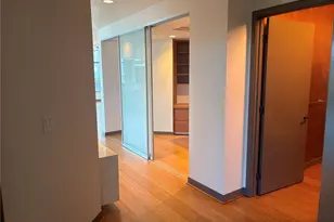 2033 2nd Ave, Seattle, WA 98121 - Photo 33