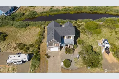 470 W Wind Street, Ocean Shores, WA 98569 - Photo 35