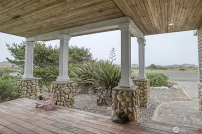 470 W Wind Street, Ocean Shores, WA 98569 - Photo 3