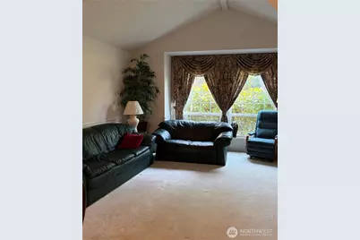 5724 Hillpointe Circle, Lynnwood, WA 98037 - Photo 9
