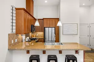6801 Greenwood Ave N, Seattle, WA 98103 - Photo 9