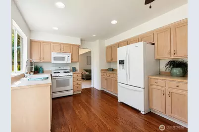3113 Catherine Drive, Lake Stevens, WA 98258 - Photo 7