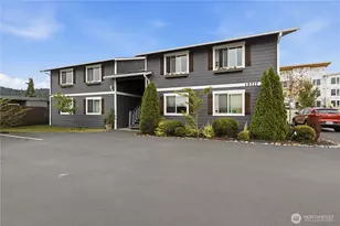 15717 63rd Ct St E, Sumner, WA 98390 - Photo 1