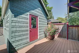 4655 Eastern Ave N, Seattle, WA 98103 - Photo 31